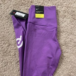 Brand new Nike peloton leggings size small *cross posted*